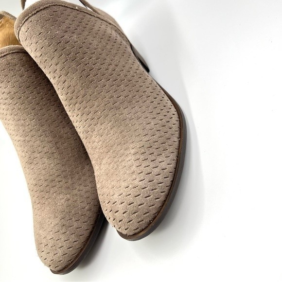 Lucky Brand Size 9.5 Taupe Brown Suede Leather Ankle Boots Booties Shooties - Picture 4 of 12